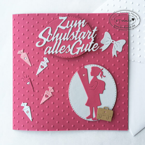 Einschulungskarte mit Mädchen mit Schultüte