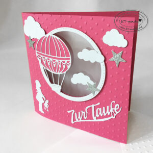 Taufkarte mit Heißluftballon und kleinem Mädchen